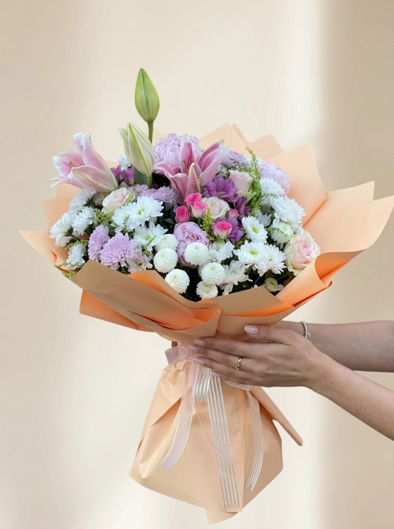 Pembe Lilyum Ve Karışık Krizantem Buketi